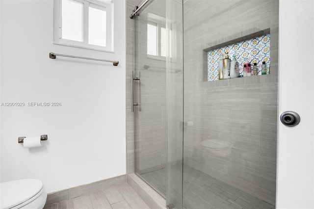 4467 Fox Glove Ln, Weston, FL 33331