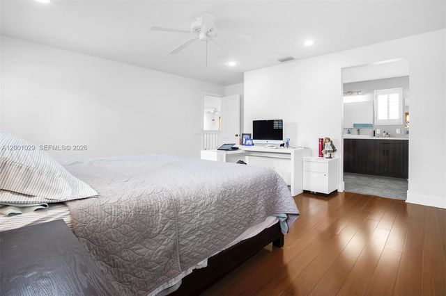 4467 Fox Glove Ln, Weston, FL 33331