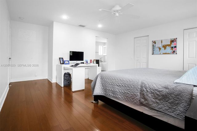 4467 Fox Glove Ln, Weston, FL 33331