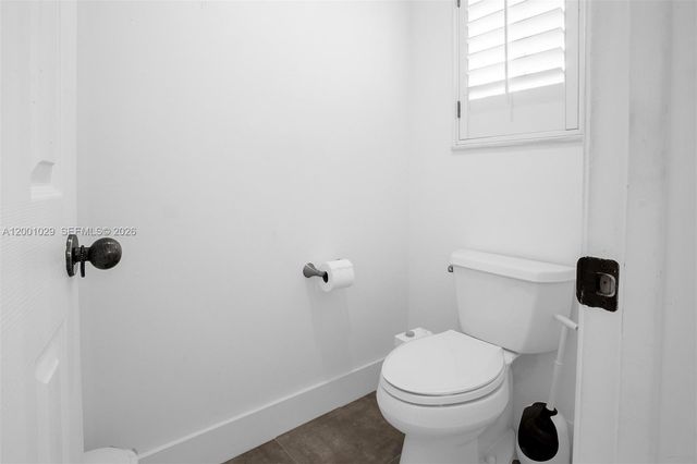 4467 Fox Glove Ln, Weston, FL 33331