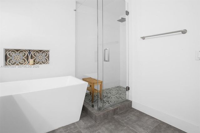 4467 Fox Glove Ln, Weston, FL 33331