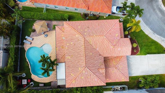 4467 Fox Glove Ln, Weston, FL 33331