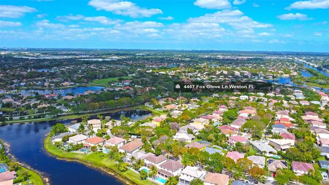 4467 Fox Glove Ln, Weston, FL 33331