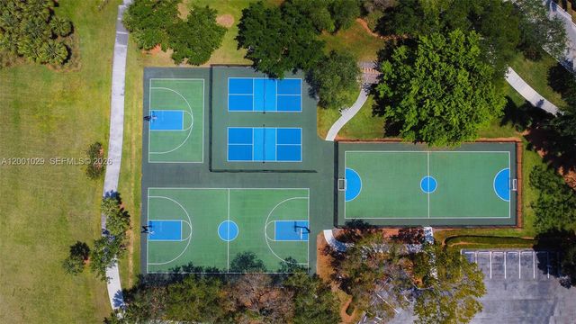 4467 Fox Glove Ln, Weston, FL 33331