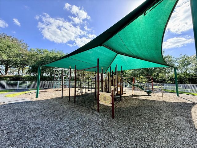 4467 Fox Glove Ln, Weston, FL 33331