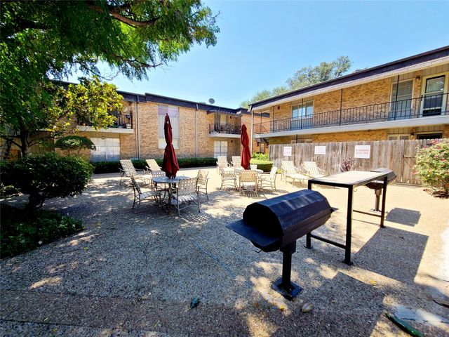 10248 Regal Oaks Drive A, Dallas, TX 75230