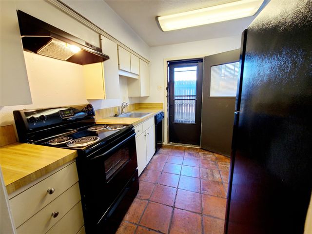 10248 Regal Oaks Drive A, Dallas, TX 75230