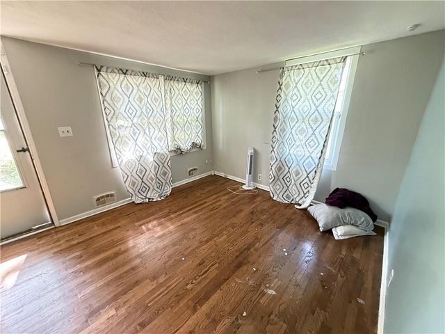 505 SW 18th Street, Blue Springs, MO 64015