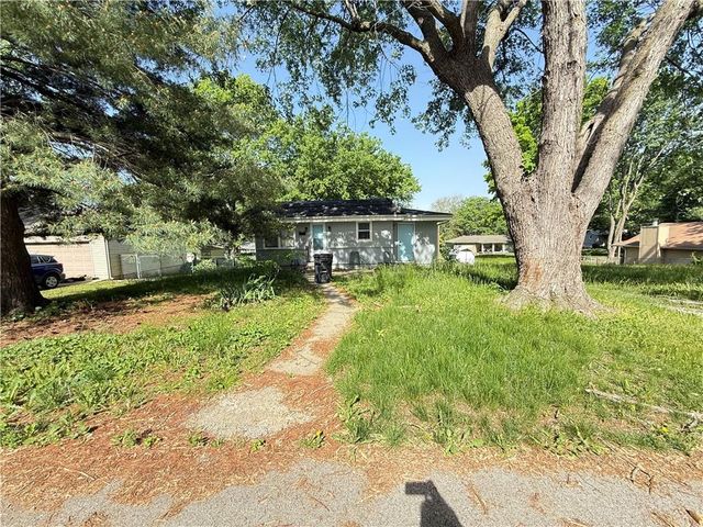 505 SW 18th Street, Blue Springs, MO 64015