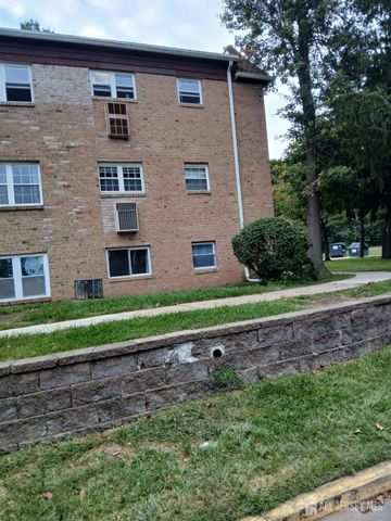 274 College Drive, Edison, NJ 08817
