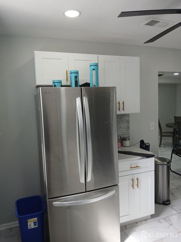 274 College Drive, Edison, NJ 08817