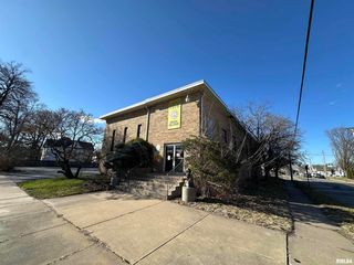 4329 8TH Avenue, Rock Island, IL 61201