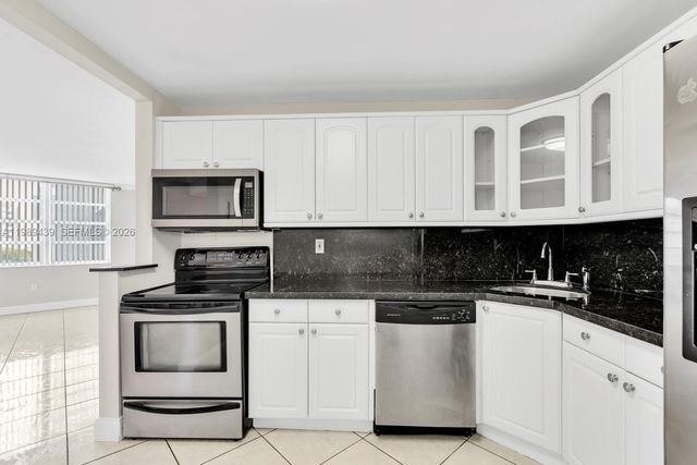 2750 NE 183rd St 806, Aventura, FL 33160