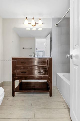 2750 NE 183rd St 806, Aventura, FL 33160