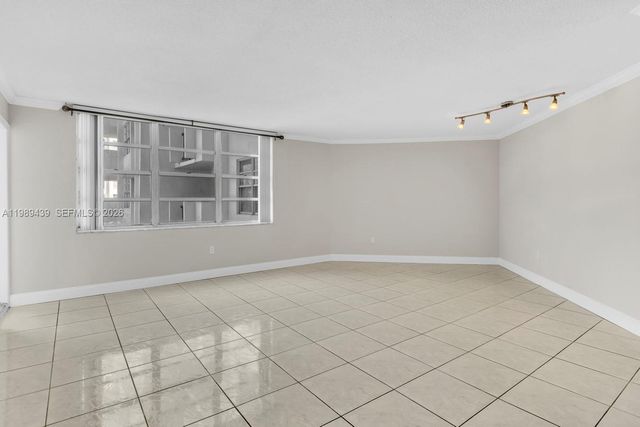 2750 NE 183rd St 806, Aventura, FL 33160