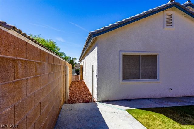 10326 Queens Church Avenue, Las Vegas, NV 89135