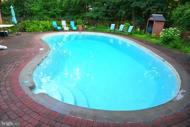 424 W WAVERLY RD, Glenside, PA 19038