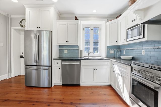 424 W WAVERLY RD, Glenside, PA 19038