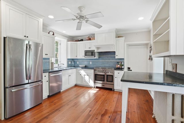 424 W WAVERLY RD, Glenside, PA 19038