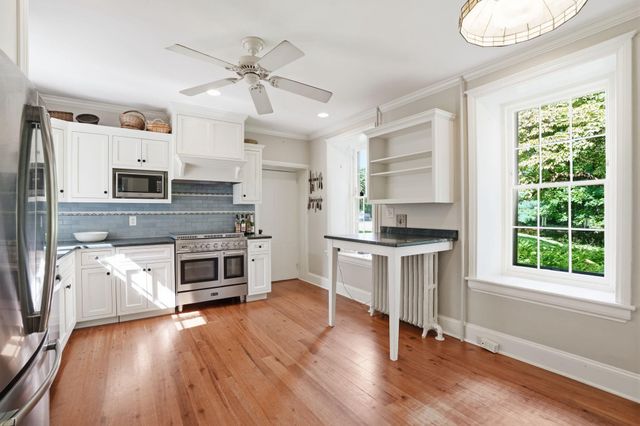 424 W WAVERLY RD, Glenside, PA 19038