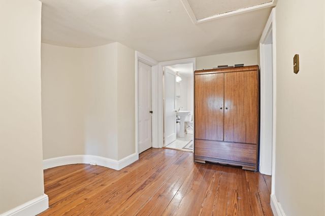 424 W WAVERLY RD, Glenside, PA 19038