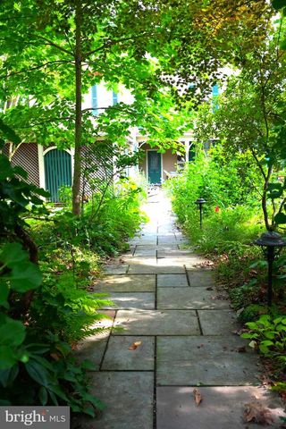 424 W WAVERLY RD, Glenside, PA 19038