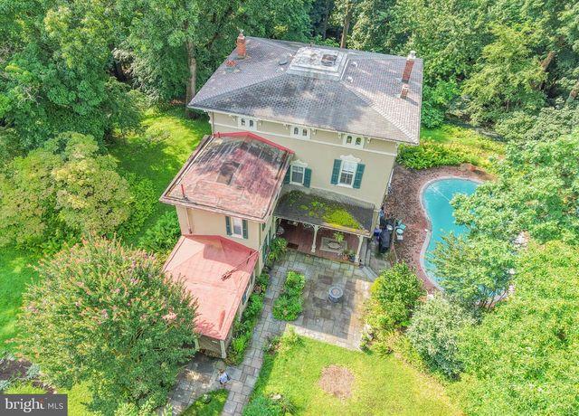 424 W WAVERLY RD, Glenside, PA 19038