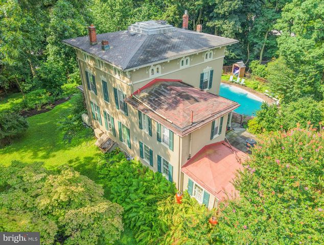 424 W WAVERLY RD, Glenside, PA 19038