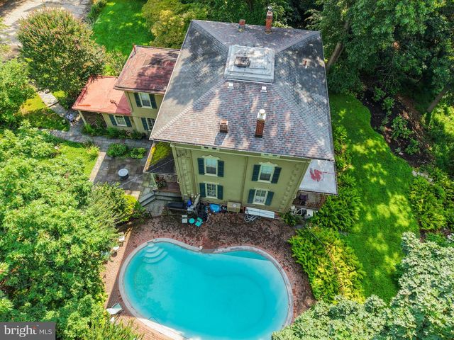 424 W WAVERLY RD, Glenside, PA 19038