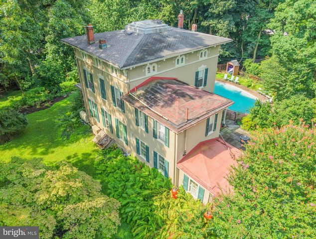 424 W WAVERLY RD, Glenside, PA 19038