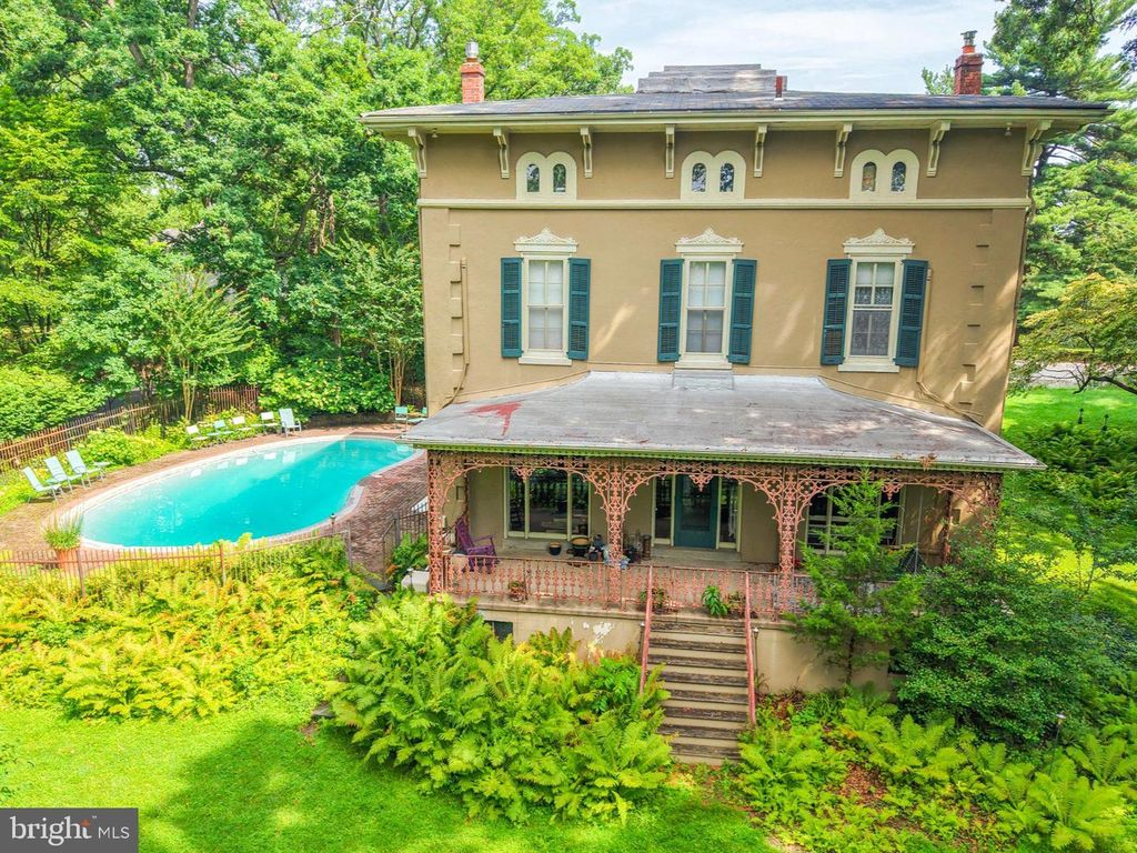 424 W WAVERLY RD, Glenside, PA 19038