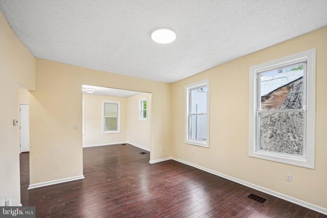 523 W 5TH ST, Palmyra, NJ 08065