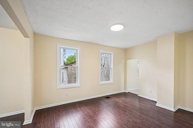 523 W 5TH ST, Palmyra, NJ 08065