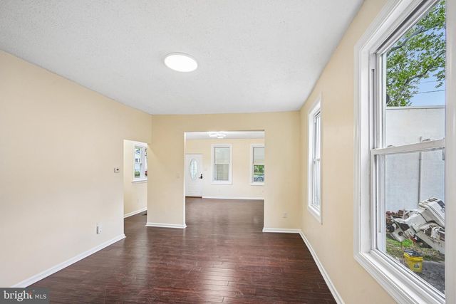 523 W 5TH ST, Palmyra, NJ 08065