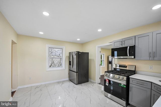 523 W 5TH ST, Palmyra, NJ 08065