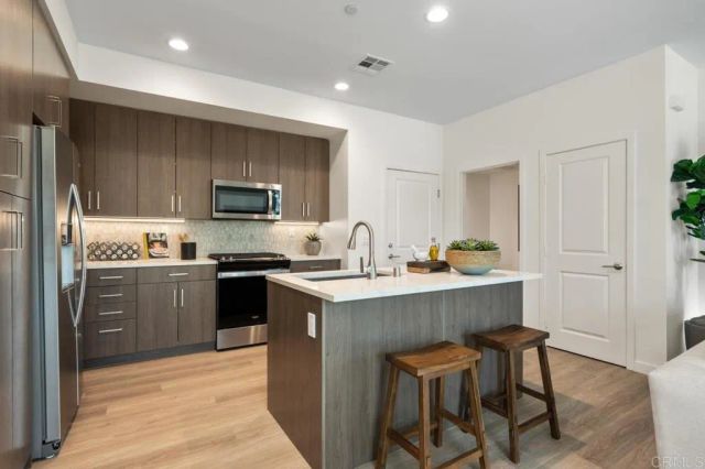 5035 Avenida Lugano 6, Chula Vista, CA 91913
