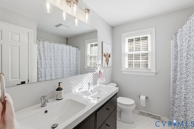 10062 Studley Farms Dr, Mechanicsville, VA 23116