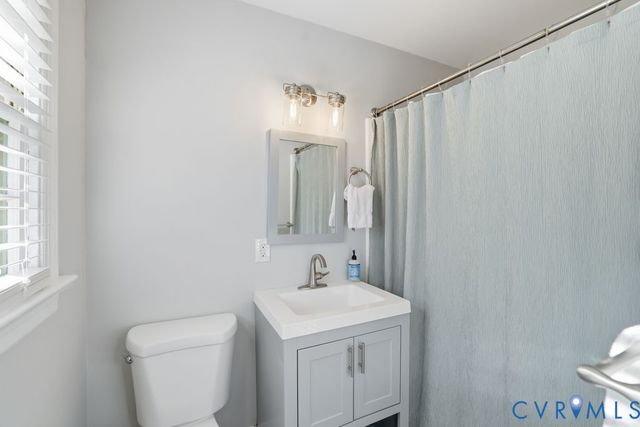 10062 Studley Farms Dr, Mechanicsville, VA 23116