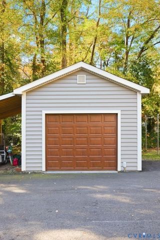 10062 Studley Farms Dr, Mechanicsville, VA 23116