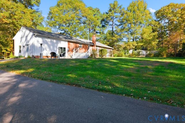 10062 Studley Farms Dr, Mechanicsville, VA 23116