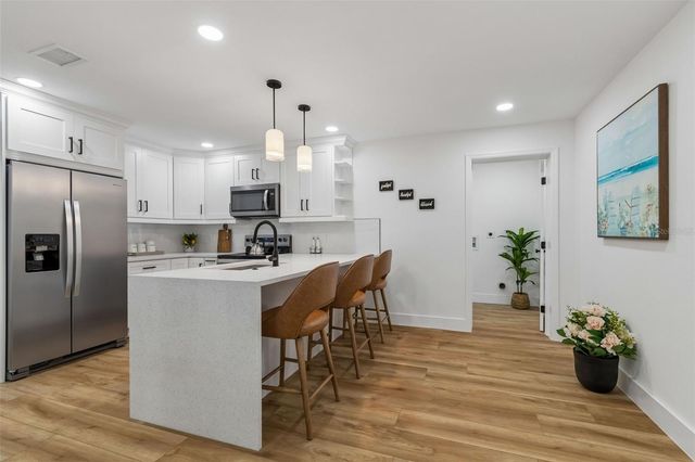 7439 37TH AVENUE N, St Petersburg, FL 33710