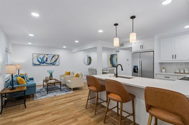 7439 37TH AVENUE N, St Petersburg, FL 33710