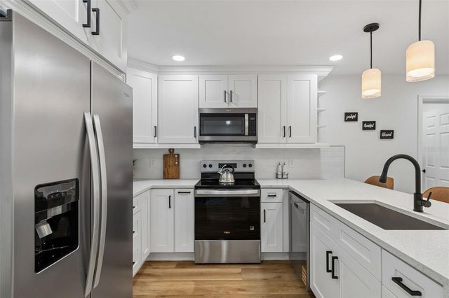 7439 37TH AVENUE N, St Petersburg, FL 33710