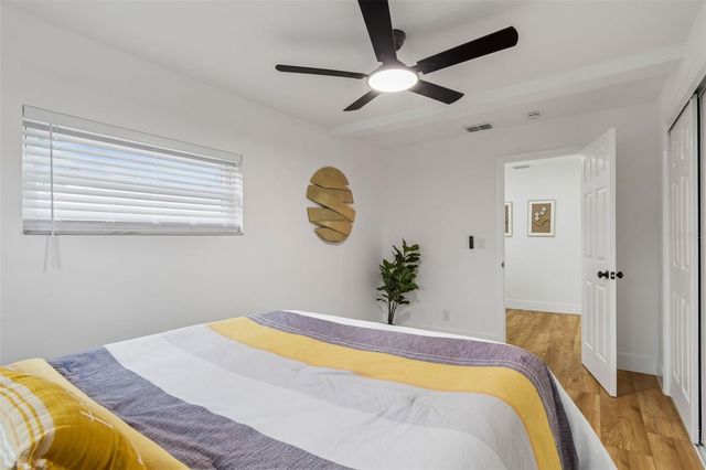 7439 37TH AVENUE N, St Petersburg, FL 33710