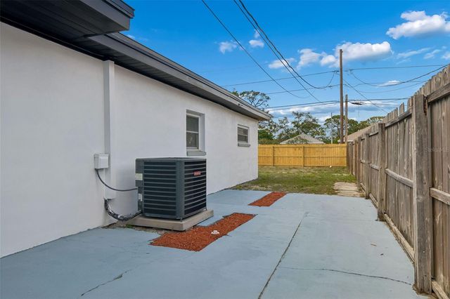 7439 37TH AVENUE N, St Petersburg, FL 33710