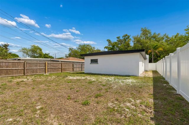 7439 37TH AVENUE N, St Petersburg, FL 33710