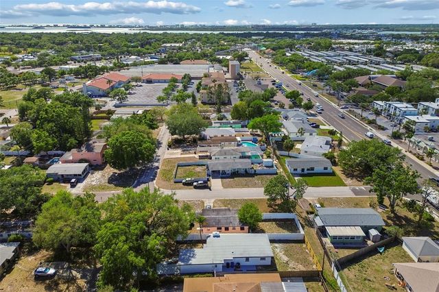 7439 37TH AVENUE N, St Petersburg, FL 33710