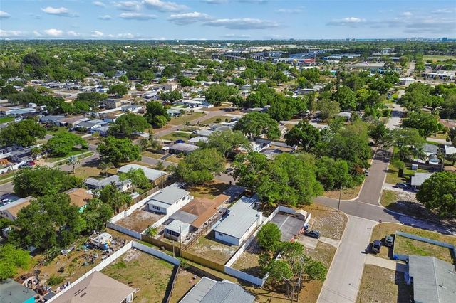 7439 37TH AVENUE N, St Petersburg, FL 33710