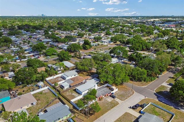 7439 37TH AVENUE N, St Petersburg, FL 33710