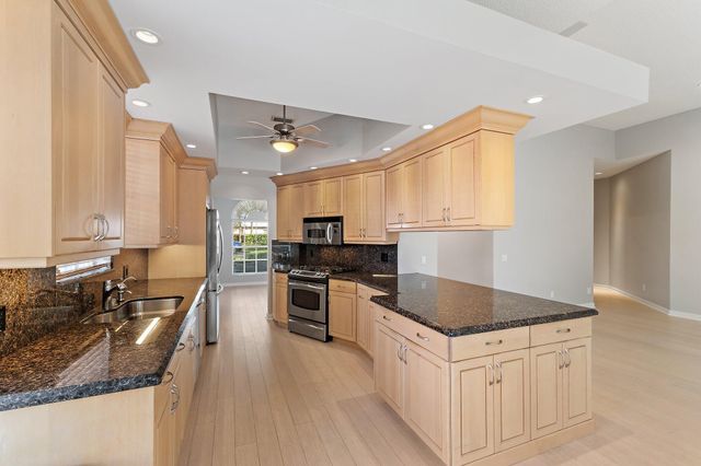 8445 E Garden Oaks Circle, Palm Beach Gardens, FL 33410